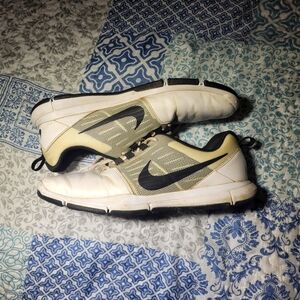 Nike Men's Size 9 Explorer CTRL Model Leather Spikeless Golf Shoes 704694-100